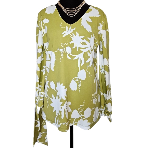 Ann Taylor Factory Tops - Ann Taylor Factory Green and White Floral Tunic